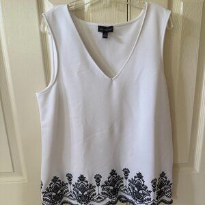 The Limited, Size M, White with Black Embroidery Detail